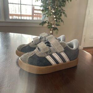 ADIDAS TODDLER SHOES. Size 6